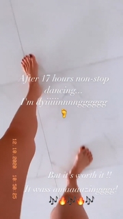 Seyma Subasi feet photo thumbnail