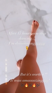 Seyma Subasi feet photo thumbnail