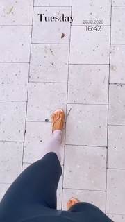 Seyma Subasi feet photo thumbnail