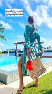 Seyma Subasi feet photo thumbnail