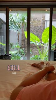 Seyma Subasi feet photo thumbnail