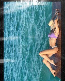Seyma Subasi feet photo thumbnail