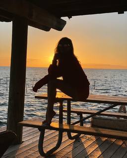Seyma Subasi feet photo thumbnail