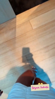 Seyma Subasi feet photo thumbnail