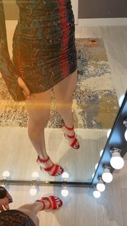 Seyma Subasi feet photo thumbnail