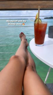 Seyma Subasi feet photo thumbnail