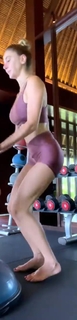 Seyma Subasi feet photo thumbnail