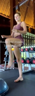 Seyma Subasi feet photo thumbnail