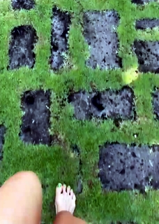 Seyma Subasi feet photo thumbnail