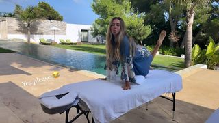 Seyma Subasi feet photo thumbnail
