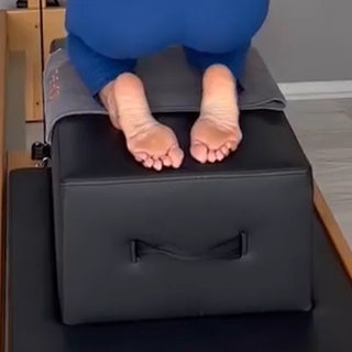 Seyma Subasi feet photo thumbnail