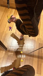 Seyma Subasi feet photo thumbnail