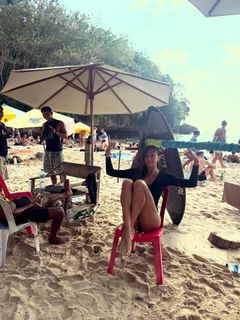 Seyma Subasi feet photo thumbnail