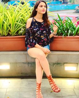Sezal Sharma feet photo 15