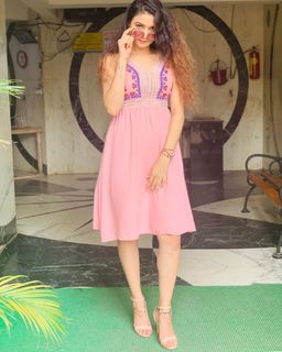 Sezal Sharma feet photo 9