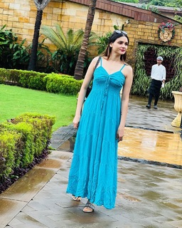 Sezal Sharma feet photo 3