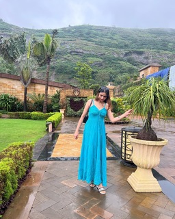 Sezal Sharma feet photo 2
