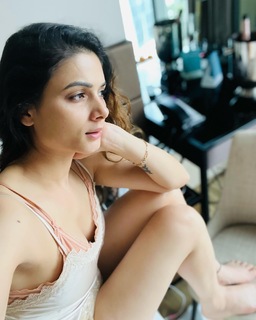 Sezal Sharma feet photo 18