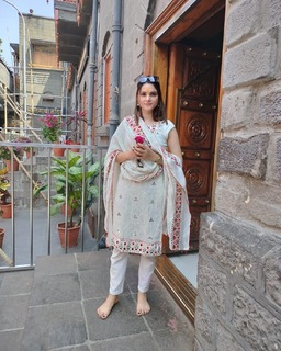 Sezal Sharma feet photo 6