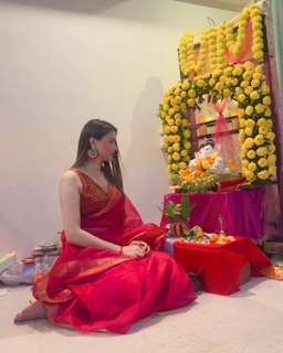 Sezal Sharma feet photo 10