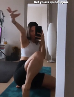 Sezen Destina feet photo 2