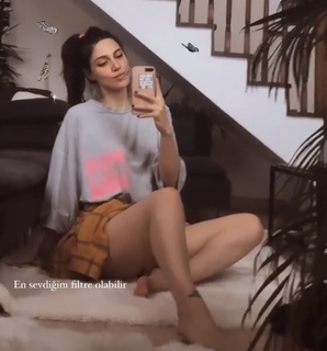 Sezen Destina feet photo 19