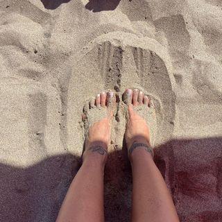Sezen Destina feet photo 13