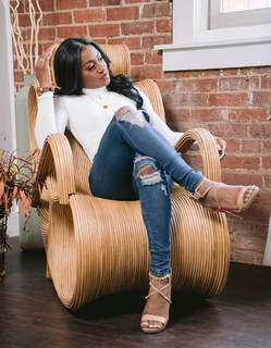 Sha'Carri Richardson feet photo thumbnail