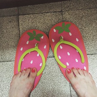 Shaila Gatta feet photo thumbnail