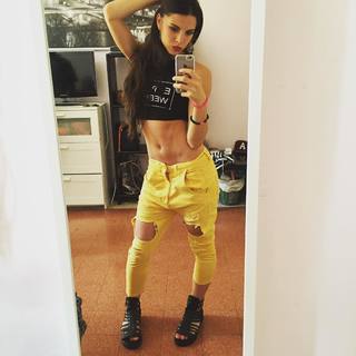 Shaila Gatta feet photo thumbnail