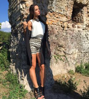 Shaila Gatta feet photo thumbnail