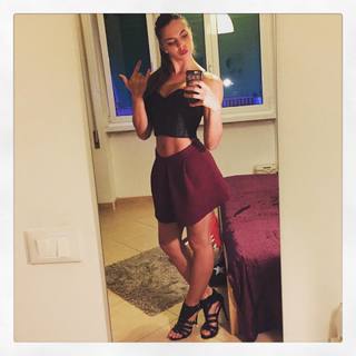 Shaila Gatta feet photo thumbnail