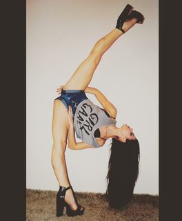 Shaila Gatta feet photo thumbnail