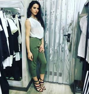 Shaila Gatta feet photo thumbnail