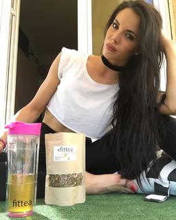 Shaila Gatta feet photo thumbnail