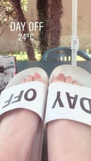 Shaila Gatta feet photo thumbnail