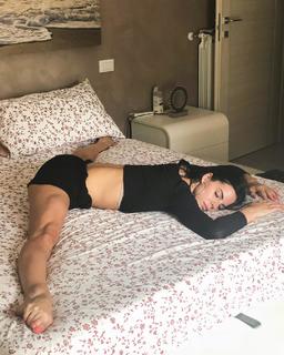 Shaila Gatta feet photo thumbnail