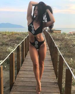 Shaila Gatta feet photo thumbnail