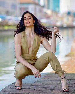 Shaila Gatta feet photo thumbnail