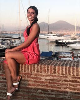 Shaila Gatta feet photo thumbnail