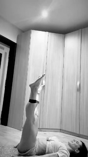 Shaila Gatta feet photo thumbnail