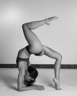 Shaila Gatta feet photo thumbnail