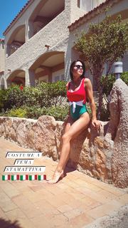 Shaila Gatta feet photo thumbnail