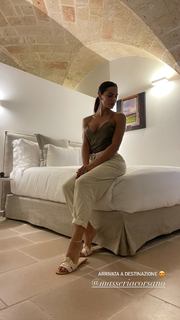 Shaila Gatta feet photo thumbnail