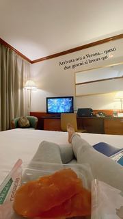 Shaila Gatta feet photo thumbnail