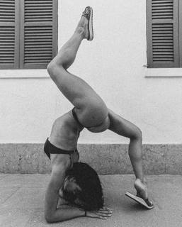 Shaila Gatta feet photo thumbnail