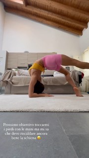 Shaila Gatta feet photo thumbnail