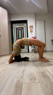 Shaila Gatta feet photo thumbnail