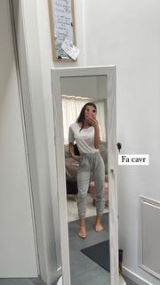 Shaila Gatta feet photo thumbnail