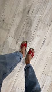Shaila Gatta feet photo thumbnail